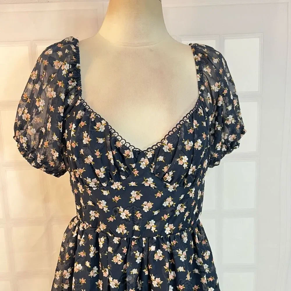 Trixxi Francesca's Willa Floral Puff Sleeve Mini Dress Navy Blue Large NWT - Picture 2 of 11